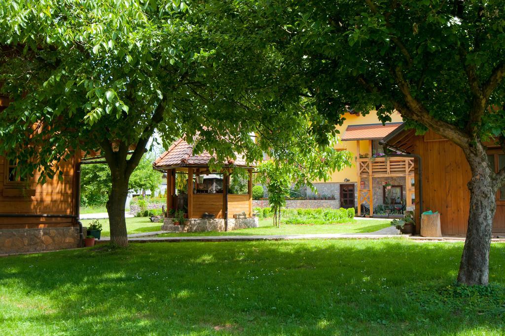 Tourist Farm Ob Izviru Krupe Βίλα Semic Εξωτερικό φωτογραφία