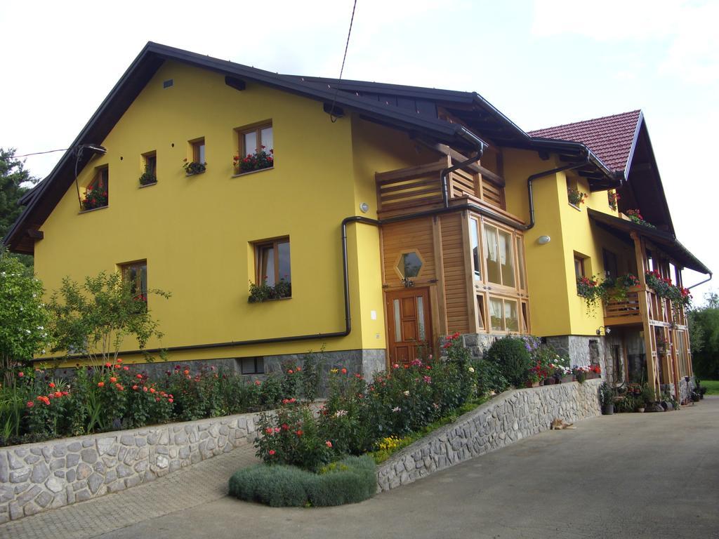 Tourist Farm Ob Izviru Krupe Βίλα Semic Εξωτερικό φωτογραφία